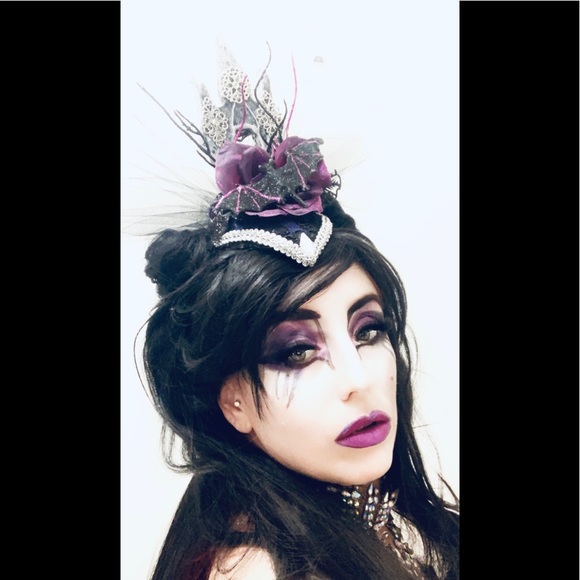 Meet your Posher, Lady Gloomweaver 🖤 - Picture 11 of 17